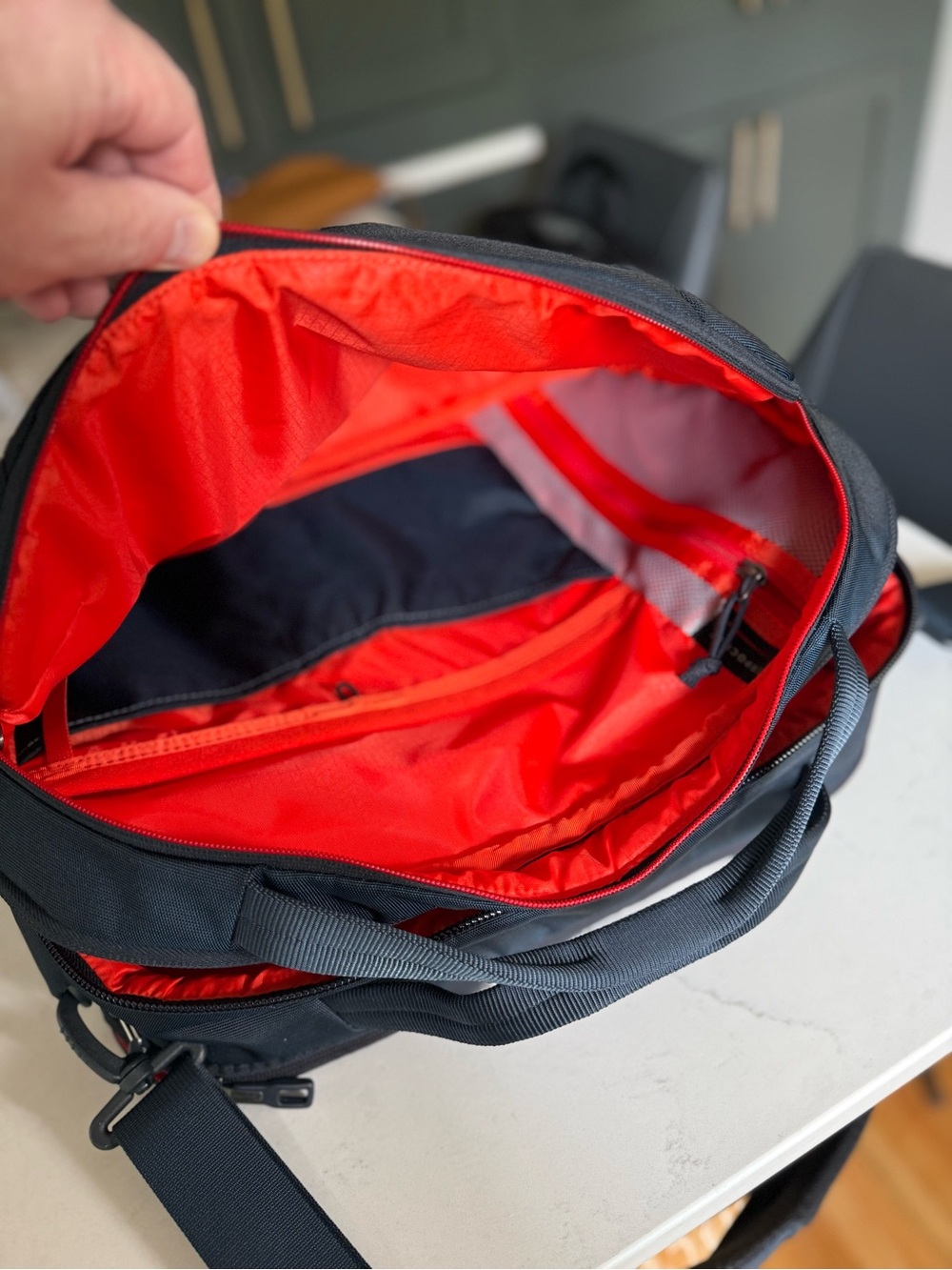 Thule Navy Blue Laptop Organizer Bag - Picture 5 of 5